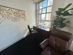 Get Together Comfortably with Gorgeous Views in Downtown San Francisco - Image 1