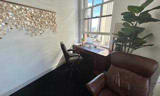 Get Together Comfortably with Gorgeous Views in Downtown San Francisco - Image 1