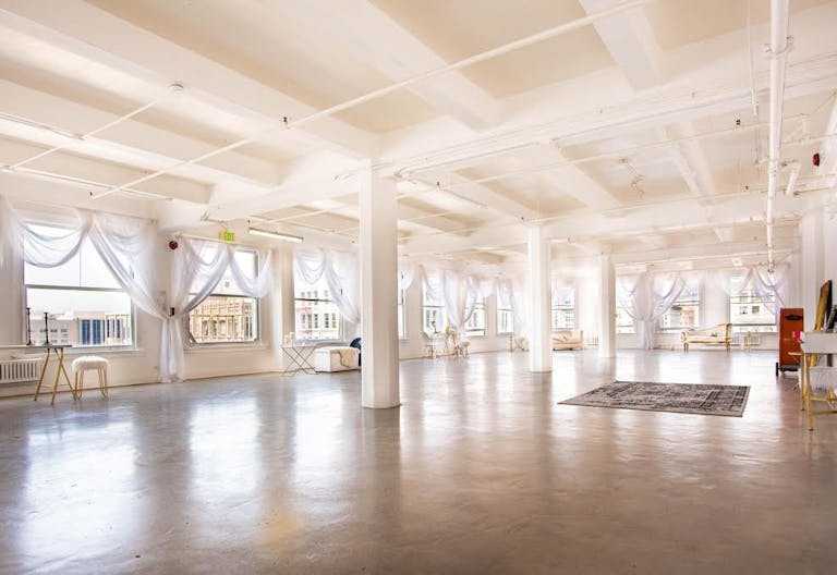 DTLA Skyline View Penthouse - Image 0