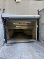 Sunny Historic Creative Loft - Image 10