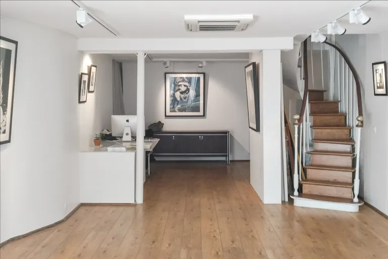 Art Gallery Space in Saint-Germain des Près - Image 1