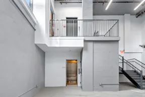 Prime Williamsburg (Kent Avenue-Domino Park) Pop-up Store/ Art Gallery - Image 5