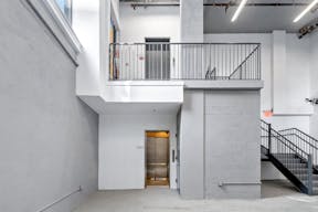 Prime Williamsburg (Kent Avenue-Domino Park) Pop-up Store/ Art Gallery - Image 5