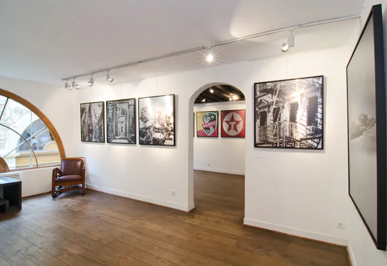 Historic Galerie in Paris - Image 3