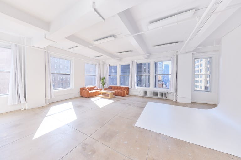 16B Manhattan Showroom & Meeting rental space  - Image 2
