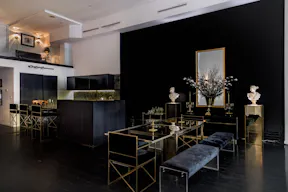 Classically Elegant Soho Duplex - Image 10