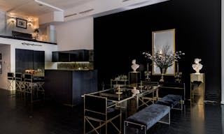 Classically Elegant Soho Duplex - Image 10