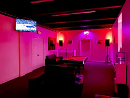 Modern, Spacious, Diamond in the Rough - Image 0