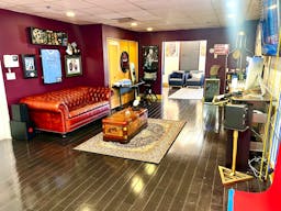 Manhattan Spacious Modern Space for Pop Ups and small Events - Image 2