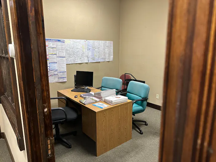 Executive Suites for rent - Image 1