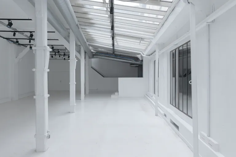 Espace Parallèle – Showroom 200 m² - Image 3