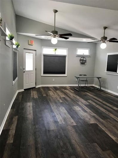 Boutique with parking space - Image 2