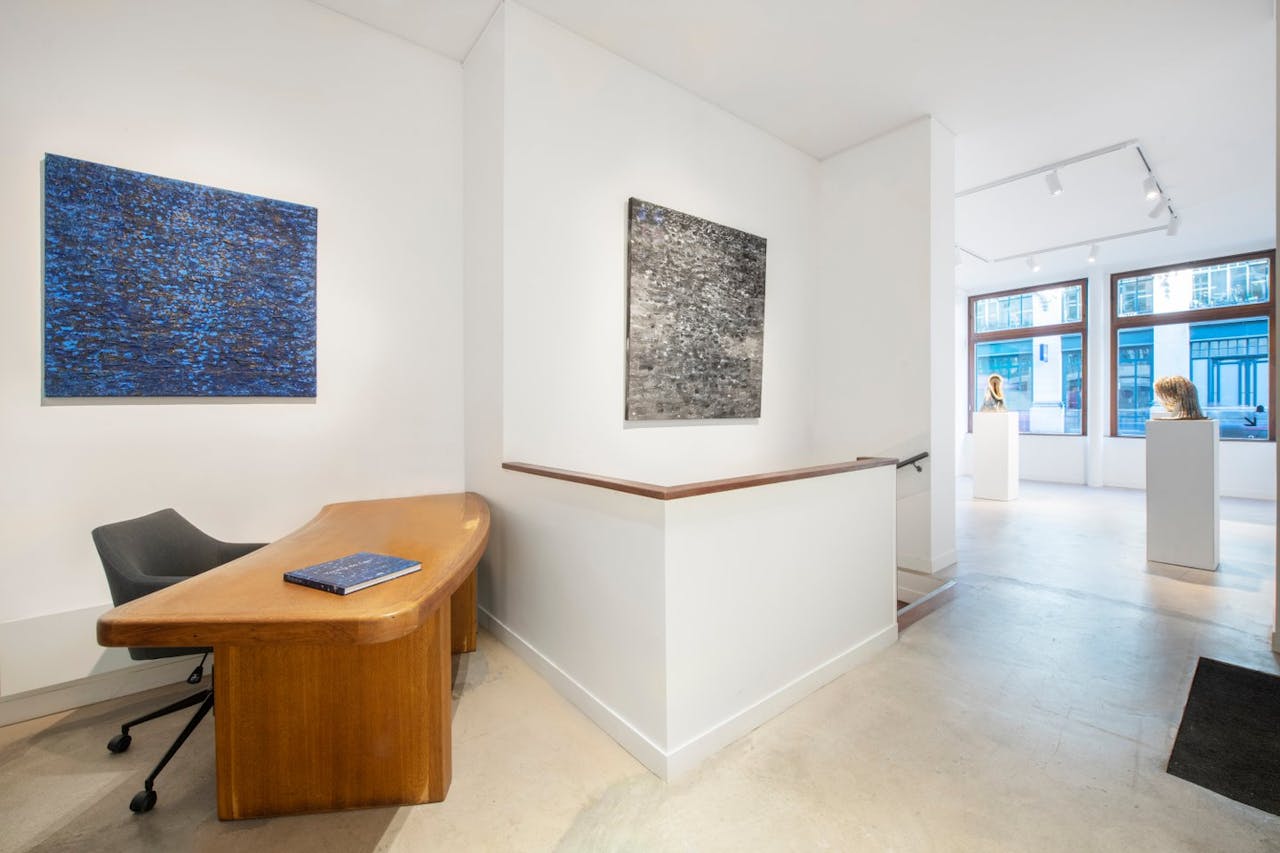 Boutique / Galerie beaux volumes en plein coeur de Paris - Image 2