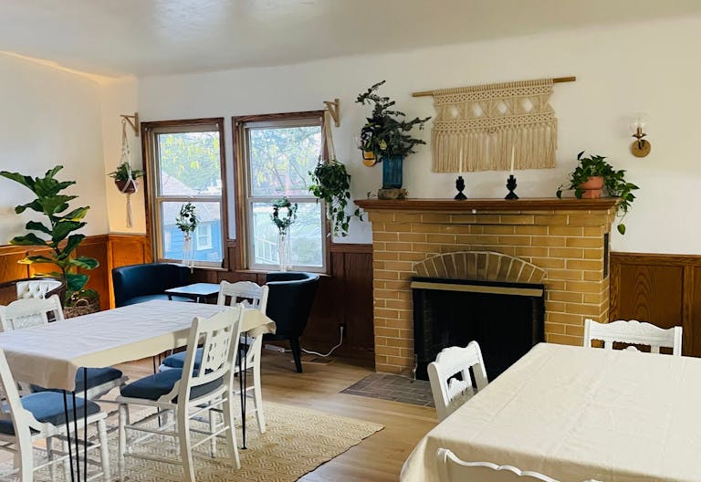 Fair Oaks Village Campus - Image 4