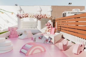 Beautiful Indoor and Outdoor Versatile Event Venue - Image 10