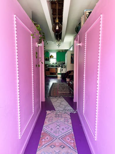 Colorful Spacious Garden Apartment - Image 3