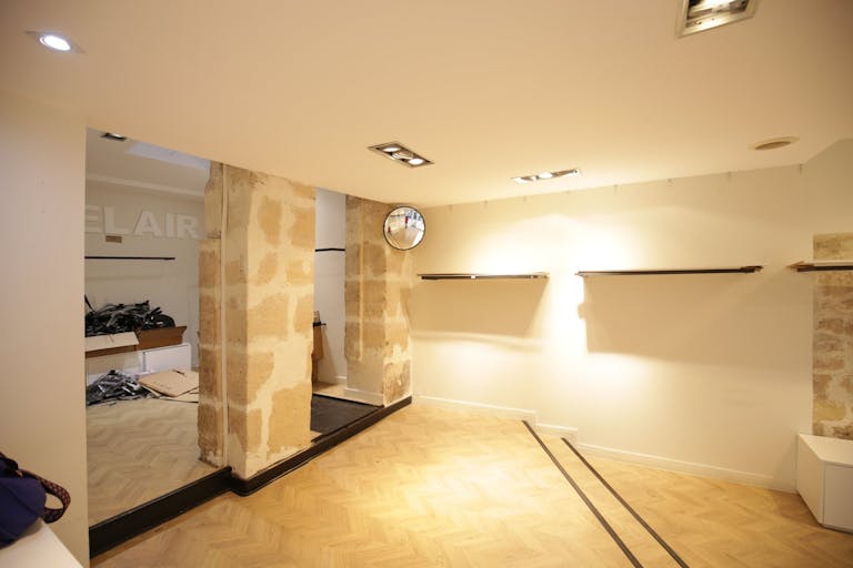 Pop-Up Store in Le Marais Saint-Paul - Image 4