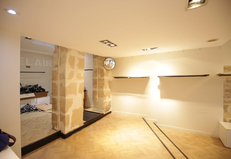 Pop-Up Store in Le Marais Saint-Paul - Image 4