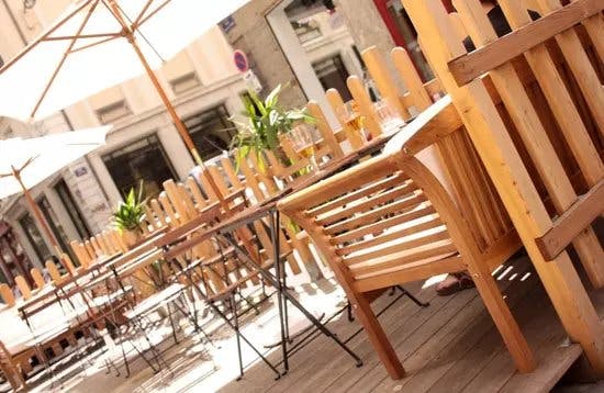 Bar and Event Space with Terrace in Lyon 2