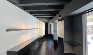 Recently renovated shop in prime 1st arr location in Paris - Image 0