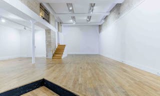 Showroom on Rue Charlot - Image 3