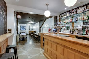 Bar de quartier au pied de Montmartre ! - Image 1