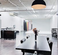 Trendy NYC Photography Studio - Image 2