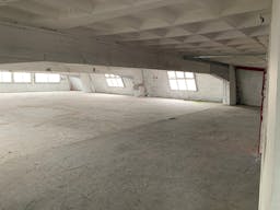 Cured Atypical Building for Rent - Nice Volume - Paris Le Marais - Image 5