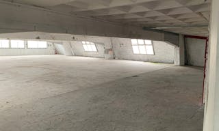 Cured Atypical Building for Rent - Nice Volume - Paris Le Marais - Image 5