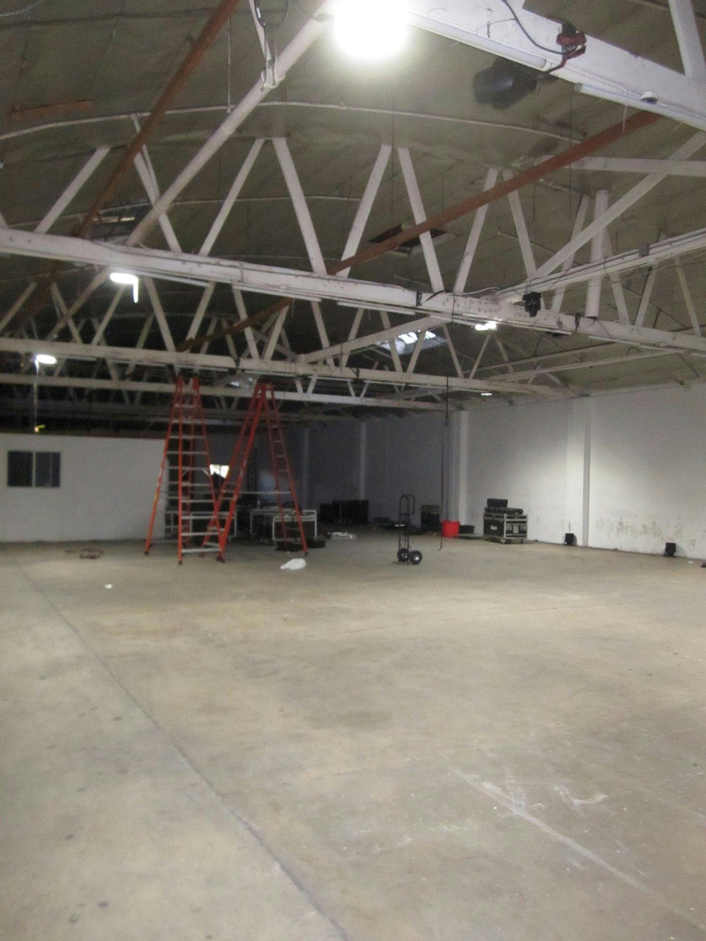 Large Industrial Warehouse Space Multiuse in Los Angeles