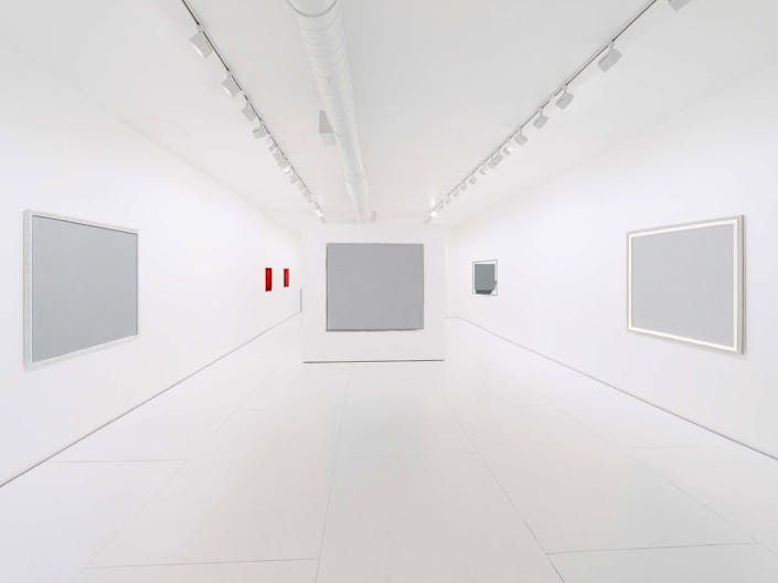 White cube gallery space available for pop-up rentals - Image 1