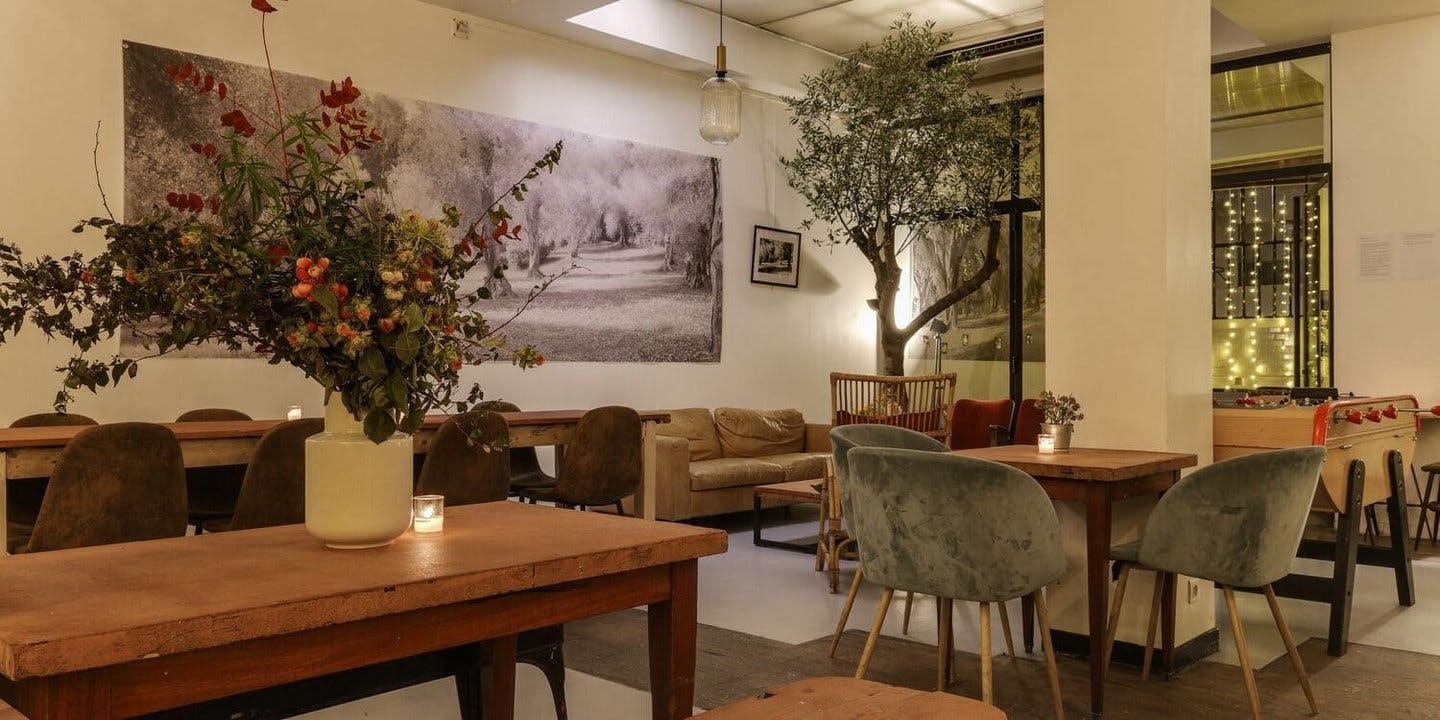 200 sqm Gustave Eiffel Loft and Bar in Paris