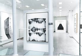 Stylish Pop Up Boutique in Paris - Image 1