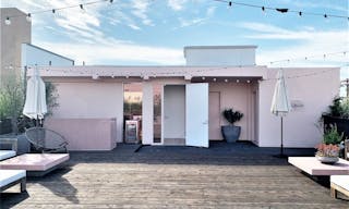 Beautiful 3-Story Space on Melrose - Image 11