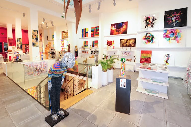 Prestigious Gallery - Centre Georges Pompidou - Image 2