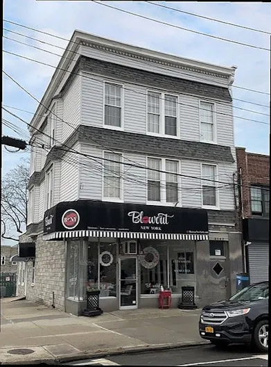 Bronx White Bar Counter Style Storefront - Image 1