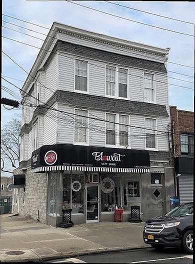Bronx White Bar Counter Style Storefront - Image 1