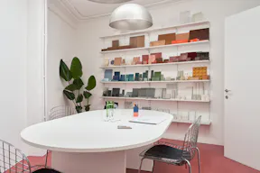 Ampia location in un contesto elegante - Image 10