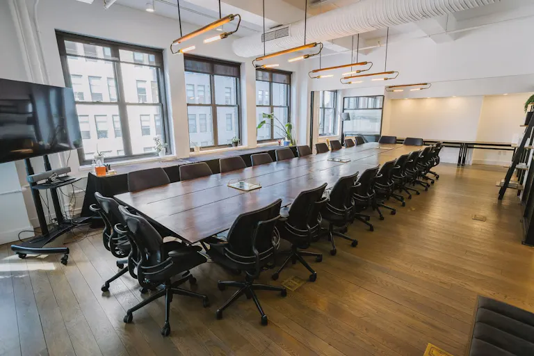 Meeting Room Fifth Ave - Image 2