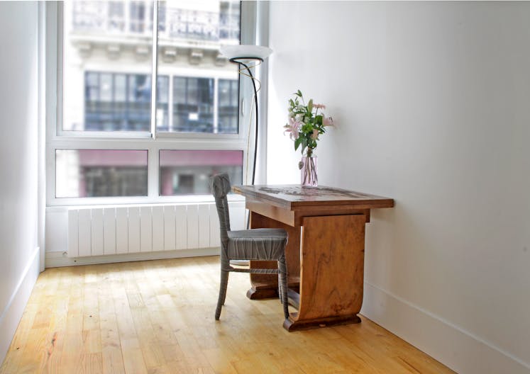 Vast Parisian Showroom at Opéra-Bourse - Image 4