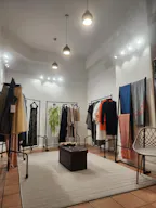 Quaint Parisian Studio Gallery - Image 3