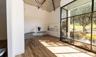 New Photo/Studio Rental in Westlake Village - Image 3