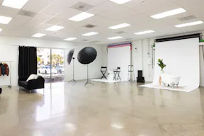 Orange County 1800 sq ft Studio - Image 10