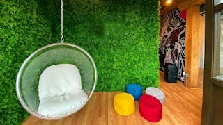 Sunny Creative Space in Tazewell - Image 5