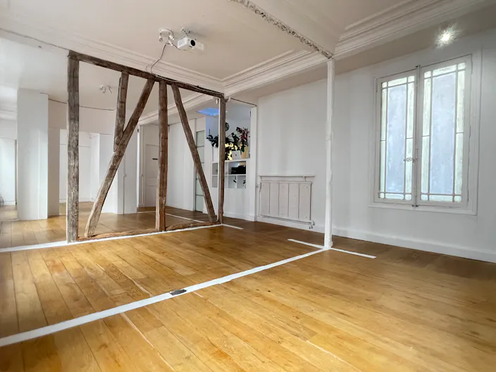 Splendid showroom rue Saint Honoré - Place Vendôme, in the heart of Paris fashion & culture district. - Image 4