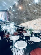 Natural light with indoor and/or outdoor venue - Image 5