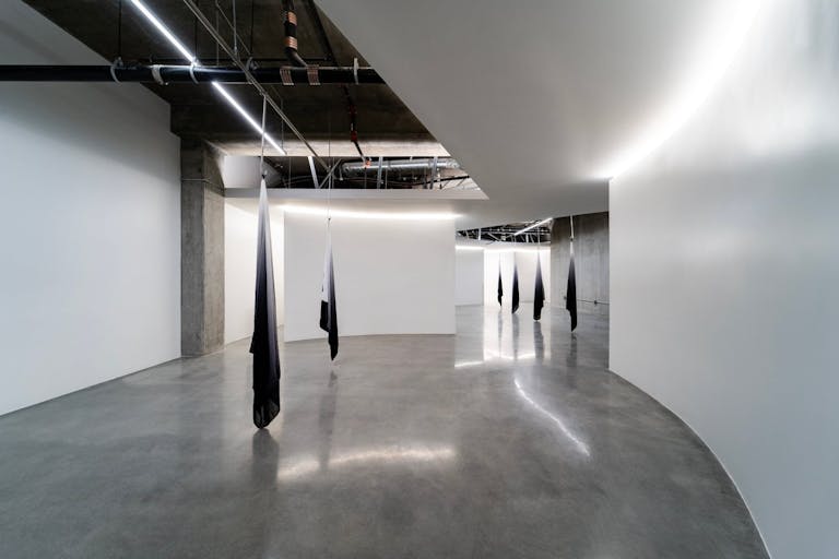 Spacious Urban Loft Studio in Arts District - Image 2