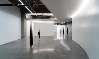 Spacious Urban Loft Studio in Arts District - Image 2