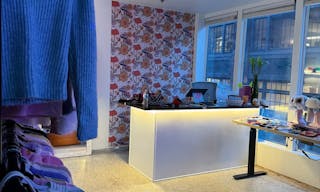 Capitol Hill Retail store share space - Image 5