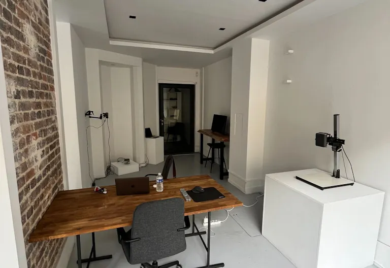 Gallery Space for Rent - Paris 3rd arrondissement - Image 3